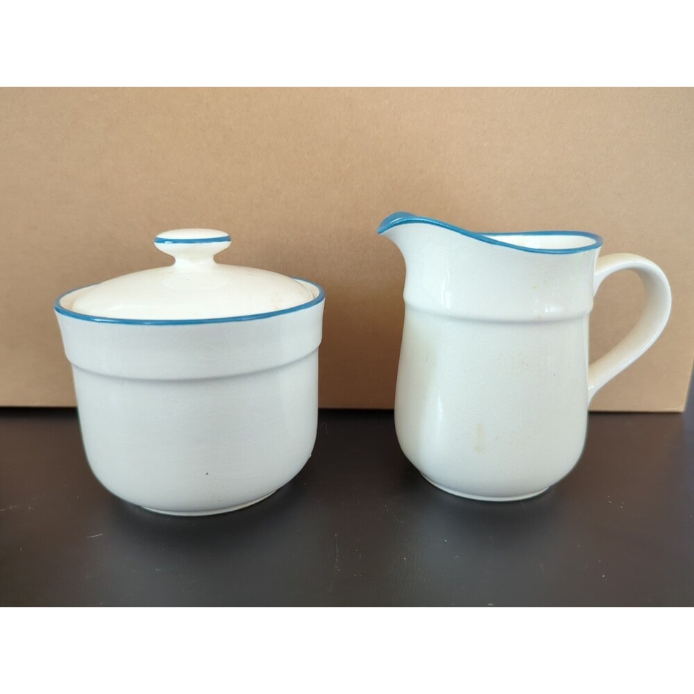 Vintage Arklow Ireland Pottery Honey Stone Creamer Pitcher And Sugar Bowl Teaset